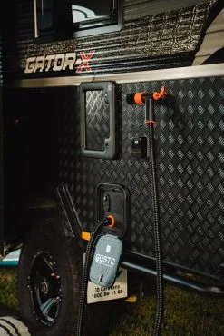 The Gusto Bundle: Cleaning Device & Accessories