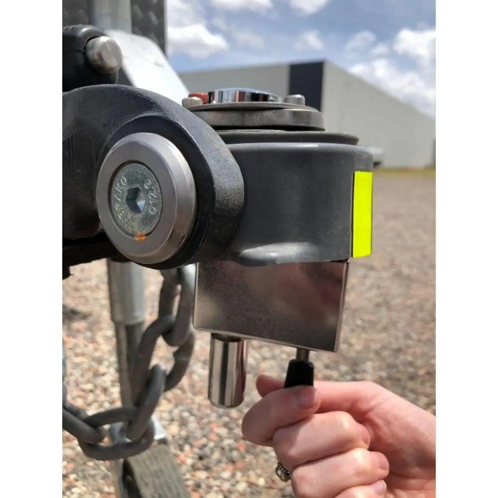 Milenco - DO35 Pin Coupling Lock - MIL3889 5 Milenco - DO35 Pin Coupling Lock - MIL3889 - Image 3